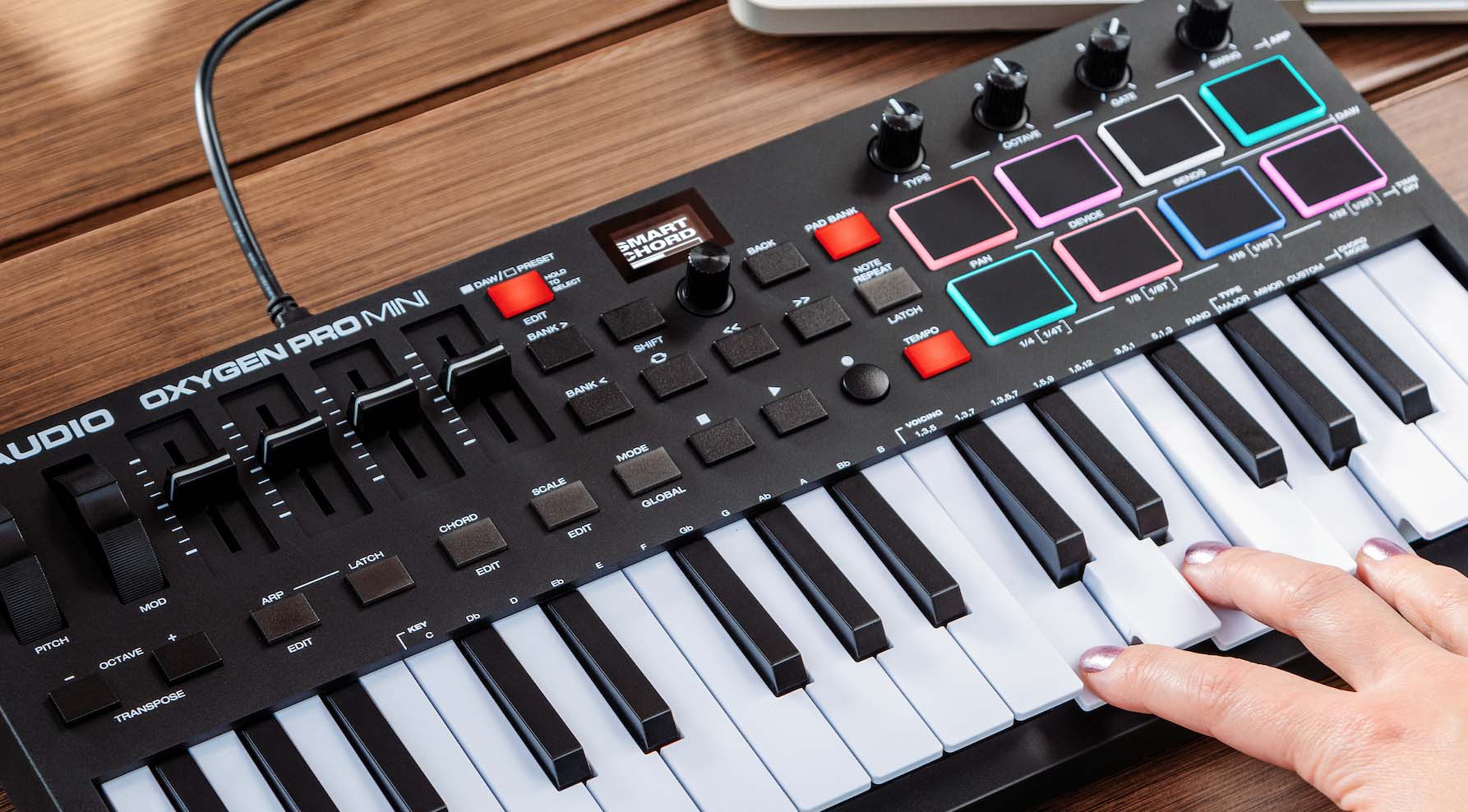 M Audio Oxygen Pro MINI | Klawiatura sterująca MIDI USB | 32